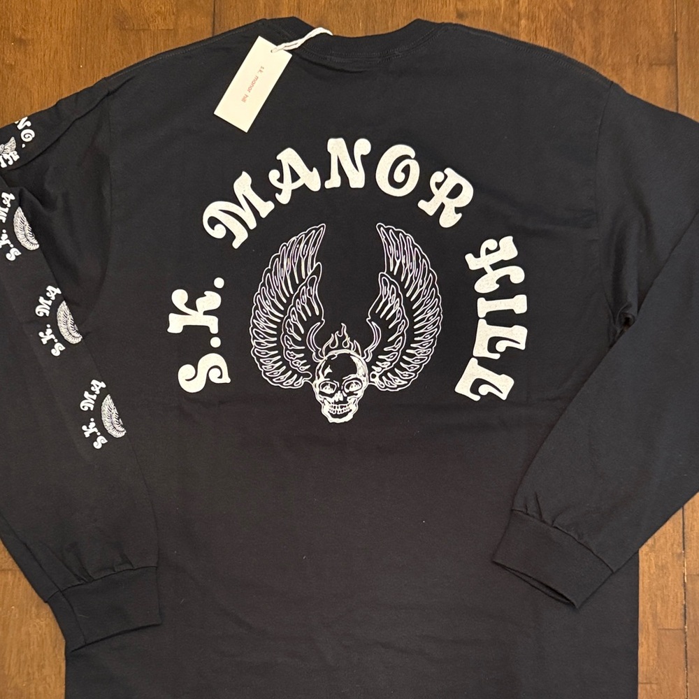 S. K. Manor Hill Black skull Long Sleeve Shirt in size small